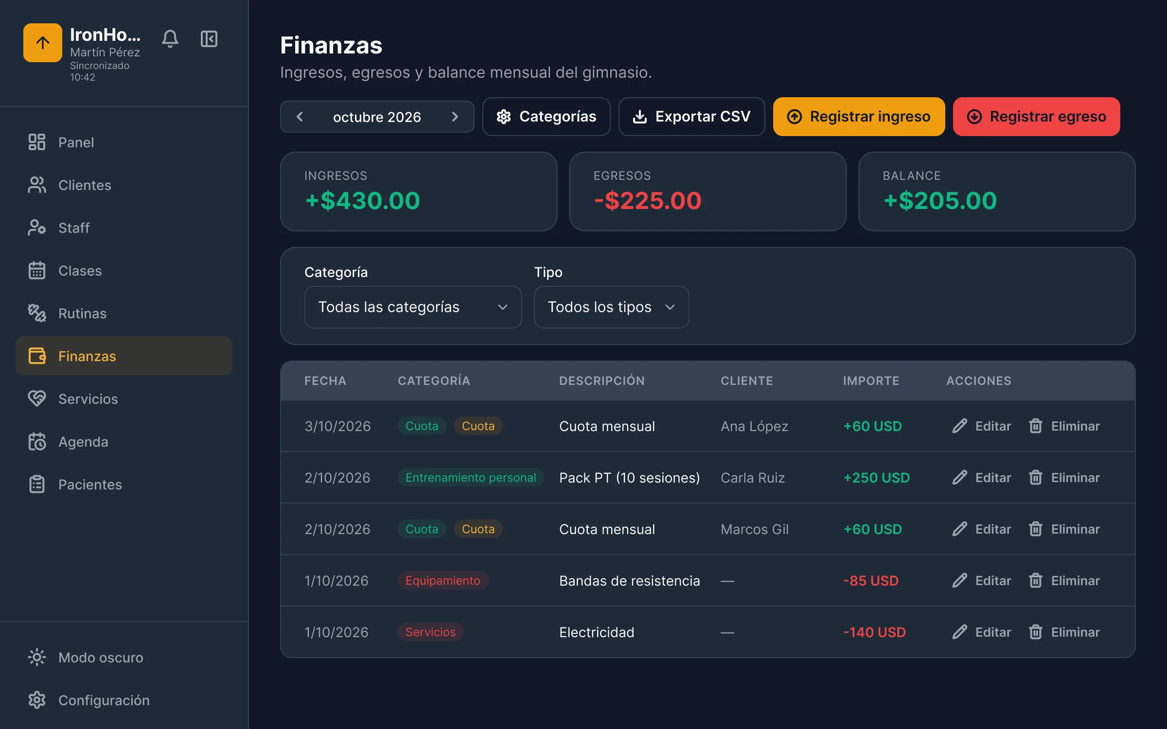 Pantalla de finanzas de Elevate Gym en escritorio con ingresos, gastos y balance